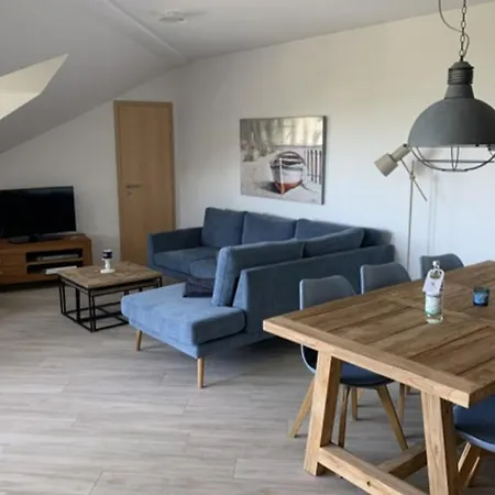 Inselblume 33 - Im Turm Der Strandburg Burgtiefe auf Fehmarn